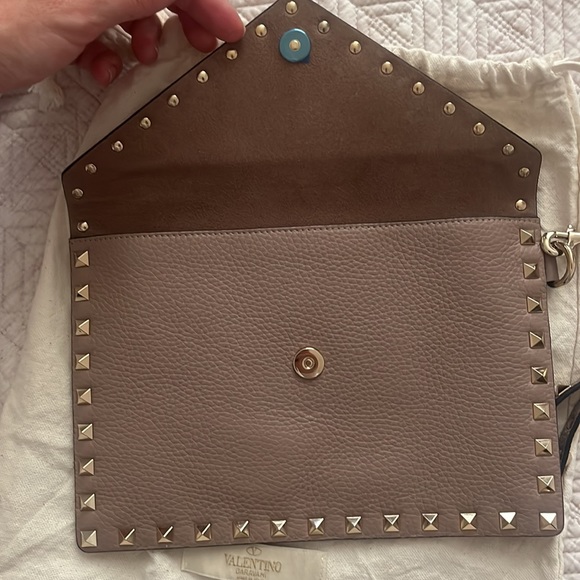 Rock studs v flap - Picture 4 of 5